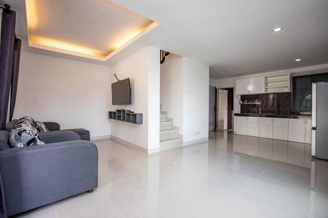 ประกาศฟรี! ซื้อ-ขาย-เช่า คอนโด บ้าน ทาวน์โฮม ที่ดิน และพื้นที่เชิงพาณิชย์ทั่วประเทศไทย ทุกทำเล ทุกงบประมาณ ไม่มีค่าใช้จ่าย ลงง่าย ขายไว เข้าถึงผู้ซื้อโดยตรง 3 210850pic2.jpg