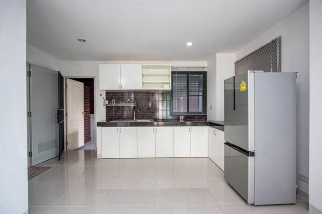 ประกาศฟรี! ซื้อ-ขาย-เช่า คอนโด บ้าน ทาวน์โฮม ที่ดิน และพื้นที่เชิงพาณิชย์ทั่วประเทศไทย ทุกทำเล ทุกงบประมาณ ไม่มีค่าใช้จ่าย ลงง่าย ขายไว เข้าถึงผู้ซื้อโดยตรง 4 210850pic3.jpg