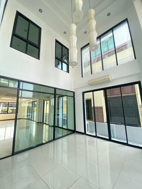 ประกาศฟรี! ซื้อ-ขาย-เช่า คอนโด บ้าน ทาวน์โฮม ที่ดิน และพื้นที่เชิงพาณิชย์ทั่วประเทศไทย ทุกทำเล ทุกงบประมาณ ไม่มีค่าใช้จ่าย ลงง่าย ขายไว เข้าถึงผู้ซื้อโดยตรง 3 494737pic2.jpg