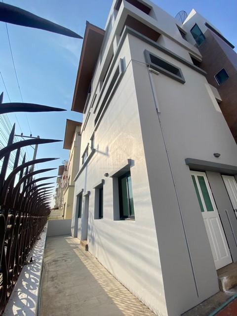 ประกาศฟรี! ซื้อ-ขาย-เช่า คอนโด บ้าน ทาวน์โฮม ที่ดิน และพื้นที่เชิงพาณิชย์ทั่วประเทศไทย ทุกทำเล ทุกงบประมาณ ไม่มีค่าใช้จ่าย ลงง่าย ขายไว เข้าถึงผู้ซื้อโดยตรง 4 494737pic3.jpg