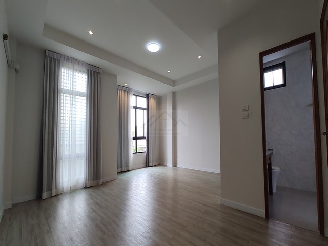 ประกาศฟรี! ซื้อ-ขาย-เช่า คอนโด บ้าน ทาวน์โฮม ที่ดิน และพื้นที่เชิงพาณิชย์ทั่วประเทศไทย ทุกทำเล ทุกงบประมาณ ไม่มีค่าใช้จ่าย ลงง่าย ขายไว เข้าถึงผู้ซื้อโดยตรง 4 496632pic3.jpg