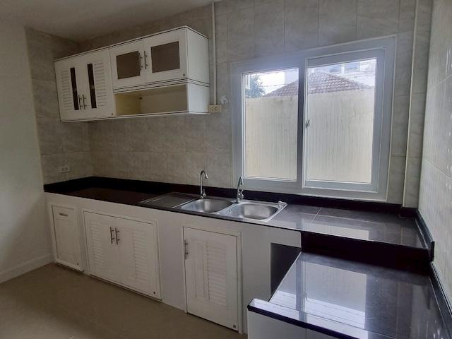 ประกาศฟรี! ซื้อ-ขาย-เช่า คอนโด บ้าน ทาวน์โฮม ที่ดิน และพื้นที่เชิงพาณิชย์ทั่วประเทศไทย ทุกทำเล ทุกงบประมาณ ไม่มีค่าใช้จ่าย ลงง่าย ขายไว เข้าถึงผู้ซื้อโดยตรง 5 496684pic4.jpg