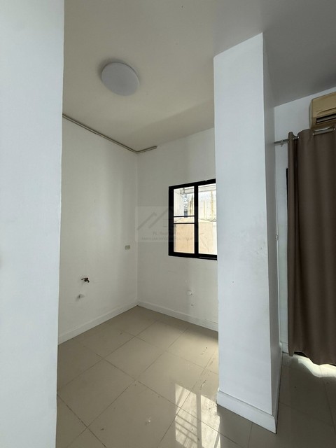 ประกาศฟรี! ซื้อ-ขาย-เช่า คอนโด บ้าน ทาวน์โฮม ที่ดิน และพื้นที่เชิงพาณิชย์ทั่วประเทศไทย ทุกทำเล ทุกงบประมาณ ไม่มีค่าใช้จ่าย ลงง่าย ขายไว เข้าถึงผู้ซื้อโดยตรง 5 496901pic4.jpg