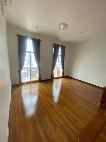 ประกาศฟรี! ซื้อ-ขาย-เช่า คอนโด บ้าน ทาวน์โฮม ที่ดิน และพื้นที่เชิงพาณิชย์ทั่วประเทศไทย ทุกทำเล ทุกงบประมาณ ไม่มีค่าใช้จ่าย ลงง่าย ขายไว เข้าถึงผู้ซื้อโดยตรง 5 497063pic4.jpg