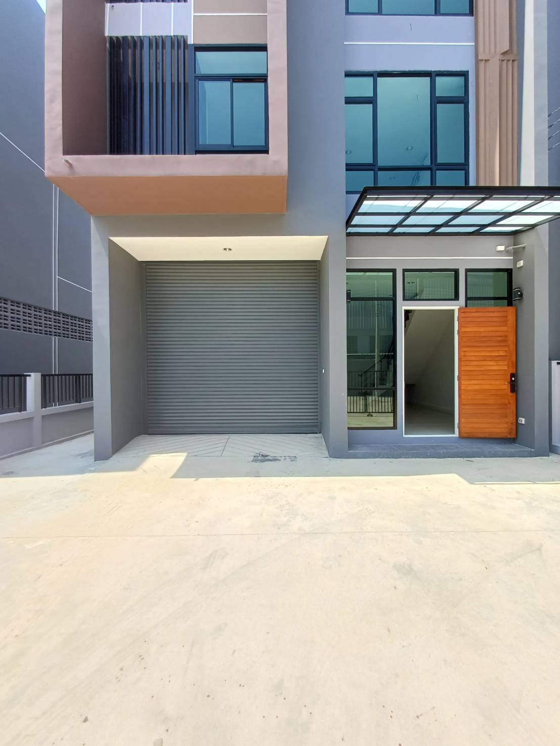 ประกาศฟรี! ซื้อ-ขาย-เช่า คอนโด บ้าน ทาวน์โฮม ที่ดิน และพื้นที่เชิงพาณิชย์ทั่วประเทศไทย ทุกทำเล ทุกงบประมาณ ไม่มีค่าใช้จ่าย ลงง่าย ขายไว เข้าถึงผู้ซื้อโดยตรง 2 467486pic1.jpg