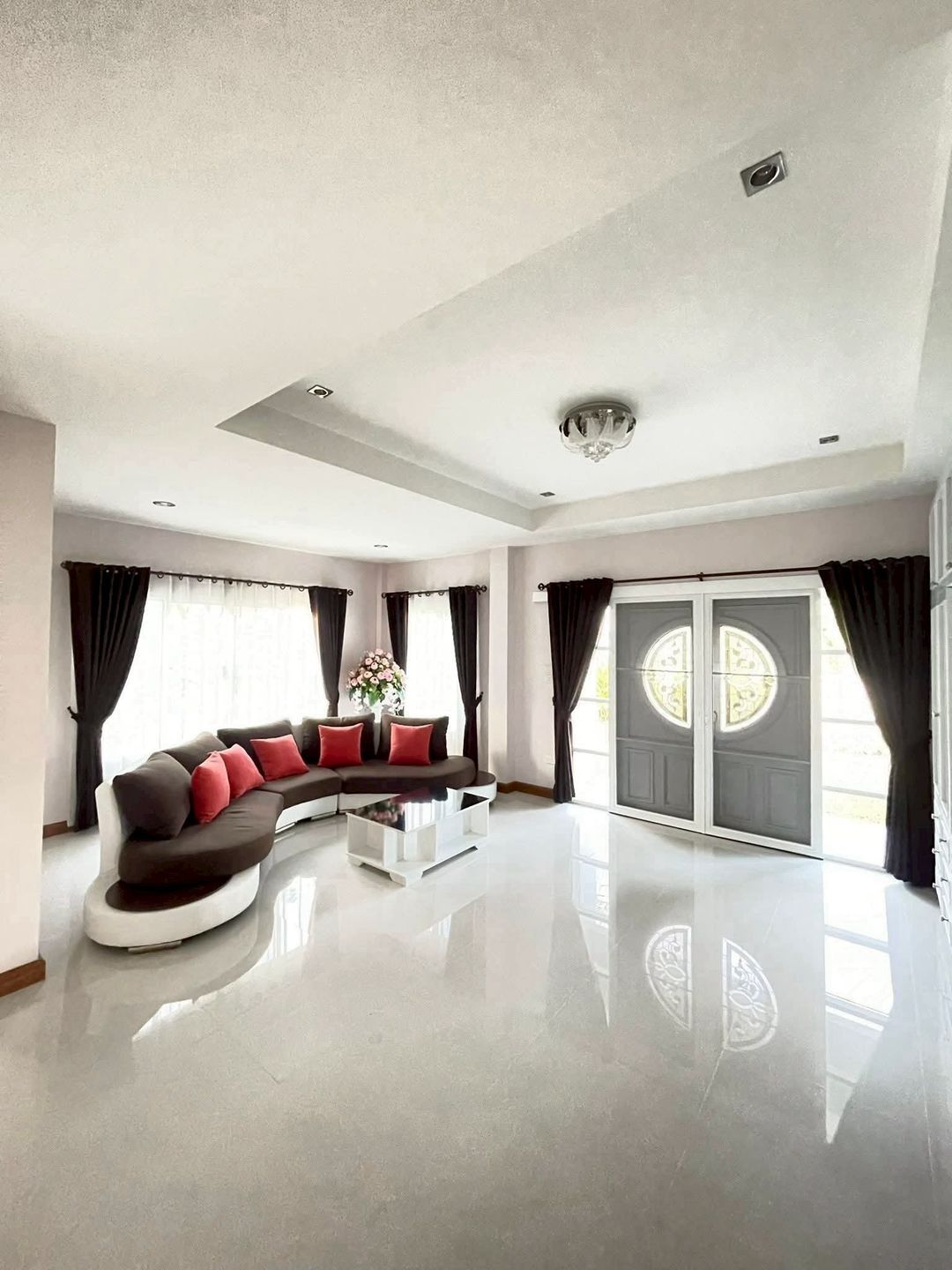 ประกาศฟรี! ซื้อ-ขาย-เช่า คอนโด บ้าน ทาวน์โฮม ที่ดิน และพื้นที่เชิงพาณิชย์ทั่วประเทศไทย ทุกทำเล ทุกงบประมาณ ไม่มีค่าใช้จ่าย ลงง่าย ขายไว เข้าถึงผู้ซื้อโดยตรง 4 213290pic3.jpg