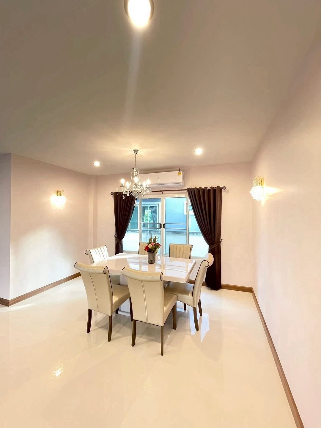 ประกาศฟรี! ซื้อ-ขาย-เช่า คอนโด บ้าน ทาวน์โฮม ที่ดิน และพื้นที่เชิงพาณิชย์ทั่วประเทศไทย ทุกทำเล ทุกงบประมาณ ไม่มีค่าใช้จ่าย ลงง่าย ขายไว เข้าถึงผู้ซื้อโดยตรง 5 213290pic4.jpg