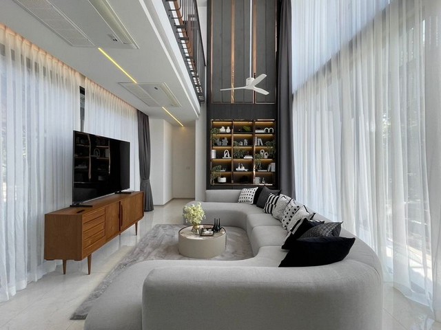 ประกาศฟรี! ซื้อ-ขาย-เช่า คอนโด บ้าน ทาวน์โฮม ที่ดิน และพื้นที่เชิงพาณิชย์ทั่วประเทศไทย ทุกทำเล ทุกงบประมาณ ไม่มีค่าใช้จ่าย ลงง่าย ขายไว เข้าถึงผู้ซื้อโดยตรง 3 213327pic2.jpg