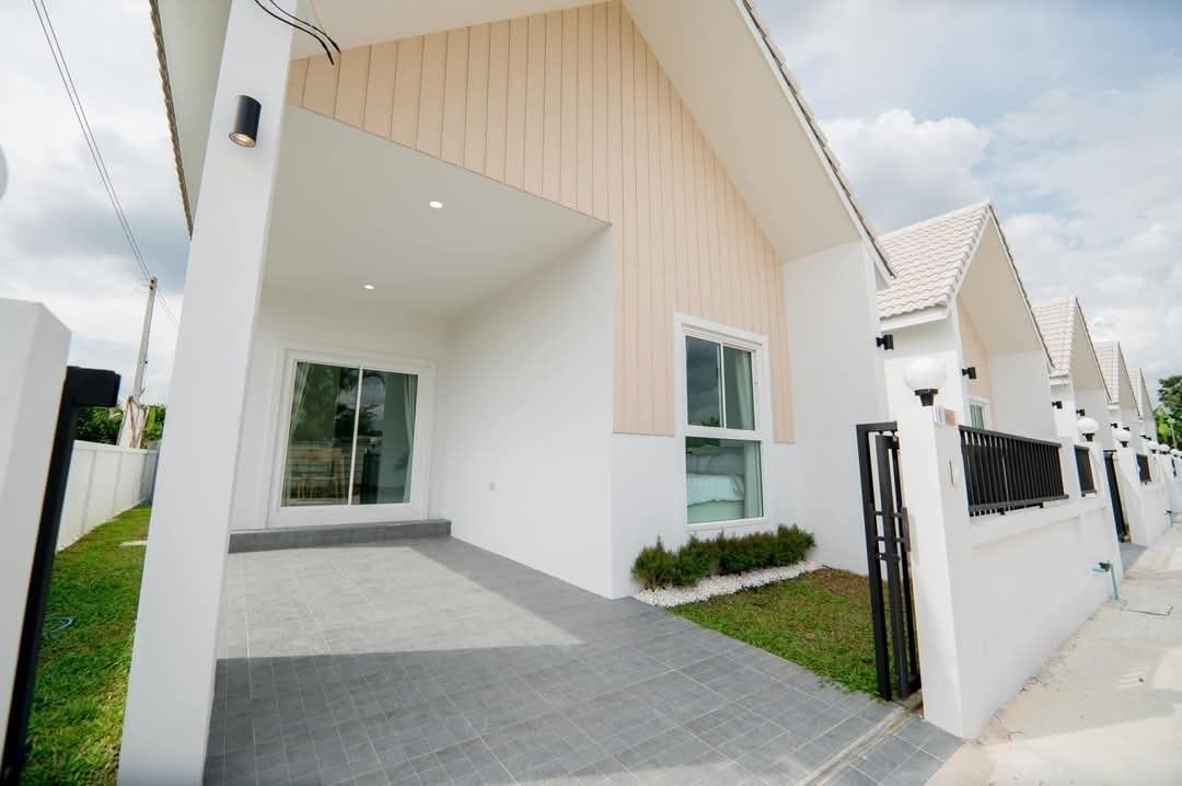 ประกาศฟรี! ซื้อ-ขาย-เช่า คอนโด บ้าน ทาวน์โฮม ที่ดิน และพื้นที่เชิงพาณิชย์ทั่วประเทศไทย ทุกทำเล ทุกงบประมาณ ไม่มีค่าใช้จ่าย ลงง่าย ขายไว เข้าถึงผู้ซื้อโดยตรง 3 213388pic2.jpg