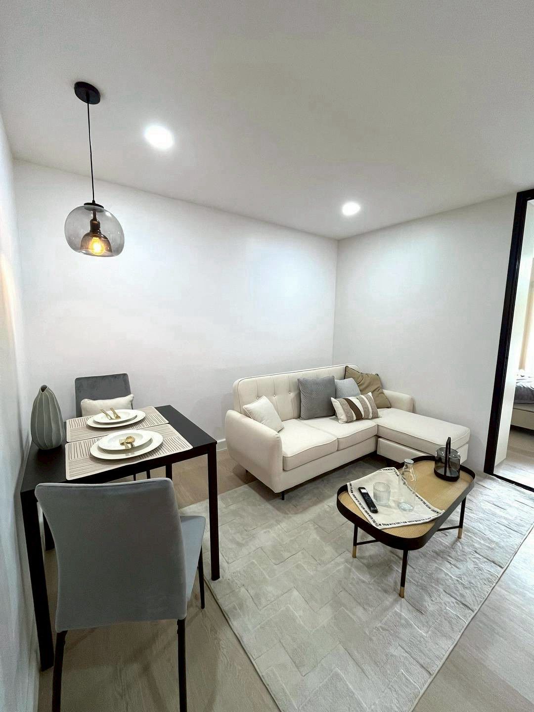 ประกาศฟรี! ซื้อ-ขาย-เช่า คอนโด บ้าน ทาวน์โฮม ที่ดิน และพื้นที่เชิงพาณิชย์ทั่วประเทศไทย ทุกทำเล ทุกงบประมาณ ไม่มีค่าใช้จ่าย ลงง่าย ขายไว เข้าถึงผู้ซื้อโดยตรง 3 213381pic2.jpg