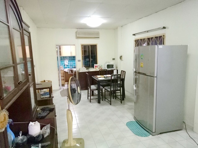 ประกาศฟรี! ซื้อ-ขาย-เช่า คอนโด บ้าน ทาวน์โฮม ที่ดิน และพื้นที่เชิงพาณิชย์ทั่วประเทศไทย ทุกทำเล ทุกงบประมาณ ไม่มีค่าใช้จ่าย ลงง่าย ขายไว เข้าถึงผู้ซื้อโดยตรง 4 297476pic3.jpg