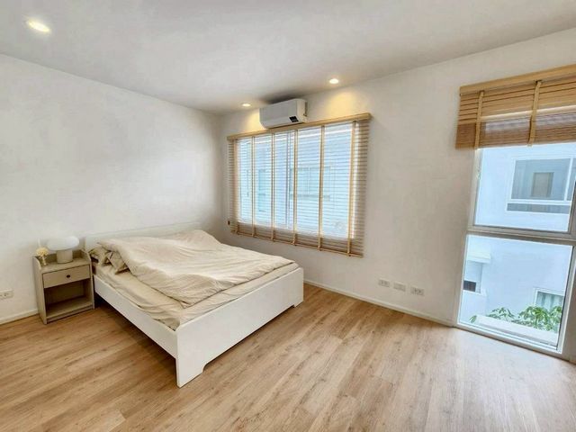 ประกาศฟรี! ซื้อ-ขาย-เช่า คอนโด บ้าน ทาวน์โฮม ที่ดิน และพื้นที่เชิงพาณิชย์ทั่วประเทศไทย ทุกทำเล ทุกงบประมาณ ไม่มีค่าใช้จ่าย ลงง่าย ขายไว เข้าถึงผู้ซื้อโดยตรง 5 213843pic4.jpg