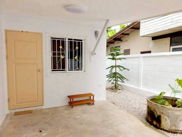 ประกาศฟรี! ซื้อ-ขาย-เช่า คอนโด บ้าน ทาวน์โฮม ที่ดิน และพื้นที่เชิงพาณิชย์ทั่วประเทศไทย ทุกทำเล ทุกงบประมาณ ไม่มีค่าใช้จ่าย ลงง่าย ขายไว เข้าถึงผู้ซื้อโดยตรง 4 213831pic3.jpg