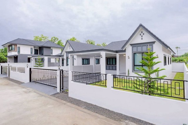 ประกาศฟรี! ซื้อ-ขาย-เช่า คอนโด บ้าน ทาวน์โฮม ที่ดิน และพื้นที่เชิงพาณิชย์ทั่วประเทศไทย ทุกทำเล ทุกงบประมาณ ไม่มีค่าใช้จ่าย ลงง่าย ขายไว เข้าถึงผู้ซื้อโดยตรง 3 213862pic2.jpg