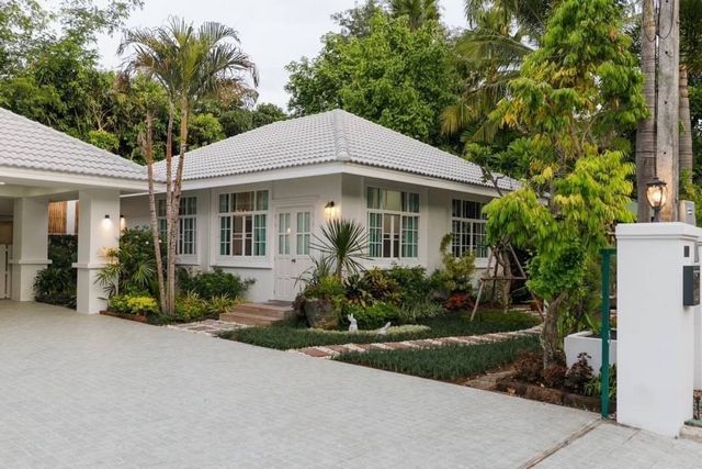 ประกาศฟรี! ซื้อ-ขาย-เช่า คอนโด บ้าน ทาวน์โฮม ที่ดิน และพื้นที่เชิงพาณิชย์ทั่วประเทศไทย ทุกทำเล ทุกงบประมาณ ไม่มีค่าใช้จ่าย ลงง่าย ขายไว เข้าถึงผู้ซื้อโดยตรง 3 213928pic2.jpg