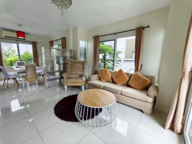 ประกาศฟรี! ซื้อ-ขาย-เช่า คอนโด บ้าน ทาวน์โฮม ที่ดิน และพื้นที่เชิงพาณิชย์ทั่วประเทศไทย ทุกทำเล ทุกงบประมาณ ไม่มีค่าใช้จ่าย ลงง่าย ขายไว เข้าถึงผู้ซื้อโดยตรง 4 213914pic3.jpg