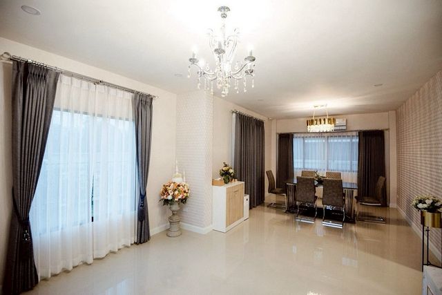 ประกาศฟรี! ซื้อ-ขาย-เช่า คอนโด บ้าน ทาวน์โฮม ที่ดิน และพื้นที่เชิงพาณิชย์ทั่วประเทศไทย ทุกทำเล ทุกงบประมาณ ไม่มีค่าใช้จ่าย ลงง่าย ขายไว เข้าถึงผู้ซื้อโดยตรง 3 214020pic2.jpg