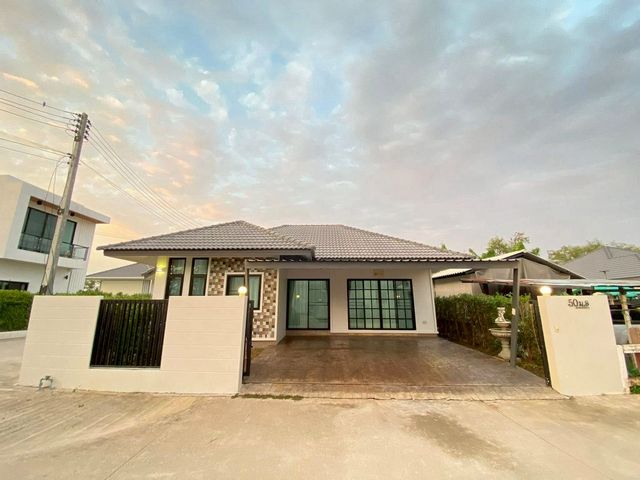 ประกาศฟรี! ซื้อ-ขาย-เช่า คอนโด บ้าน ทาวน์โฮม ที่ดิน และพื้นที่เชิงพาณิชย์ทั่วประเทศไทย ทุกทำเล ทุกงบประมาณ ไม่มีค่าใช้จ่าย ลงง่าย ขายไว เข้าถึงผู้ซื้อโดยตรง 2 214013pic1.jpg