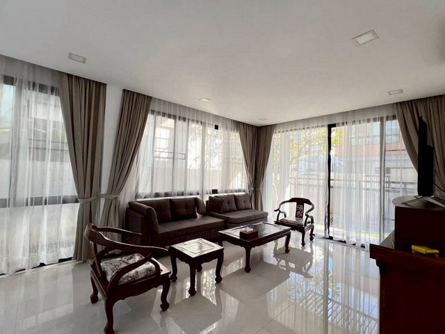 ประกาศฟรี! ซื้อ-ขาย-เช่า คอนโด บ้าน ทาวน์โฮม ที่ดิน และพื้นที่เชิงพาณิชย์ทั่วประเทศไทย ทุกทำเล ทุกงบประมาณ ไม่มีค่าใช้จ่าย ลงง่าย ขายไว เข้าถึงผู้ซื้อโดยตรง 4 214055pic3.jpg