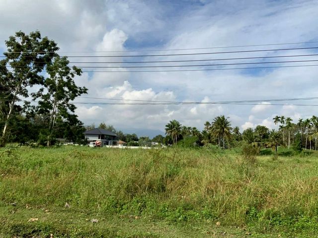 ประกาศฟรี! ซื้อ-ขาย-เช่า คอนโด บ้าน ทาวน์โฮม ที่ดิน และพื้นที่เชิงพาณิชย์ทั่วประเทศไทย ทุกทำเล ทุกงบประมาณ ไม่มีค่าใช้จ่าย ลงง่าย ขายไว เข้าถึงผู้ซื้อโดยตรง 5 214080pic4.jpg