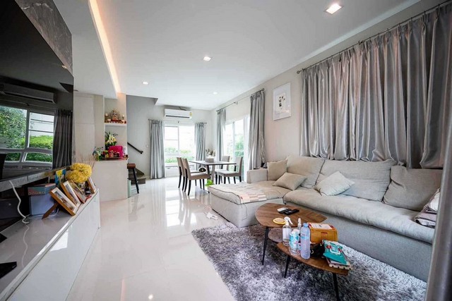 ประกาศฟรี! ซื้อ-ขาย-เช่า คอนโด บ้าน ทาวน์โฮม ที่ดิน และพื้นที่เชิงพาณิชย์ทั่วประเทศไทย ทุกทำเล ทุกงบประมาณ ไม่มีค่าใช้จ่าย ลงง่าย ขายไว เข้าถึงผู้ซื้อโดยตรง 5 12540pic4.jpg