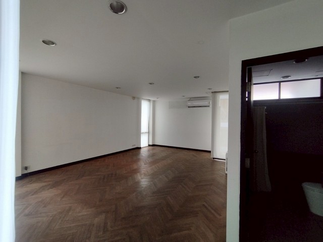 ประกาศฟรี! ซื้อ-ขาย-เช่า คอนโด บ้าน ทาวน์โฮม ที่ดิน และพื้นที่เชิงพาณิชย์ทั่วประเทศไทย ทุกทำเล ทุกงบประมาณ ไม่มีค่าใช้จ่าย ลงง่าย ขายไว เข้าถึงผู้ซื้อโดยตรง 3 497799pic2.jpg