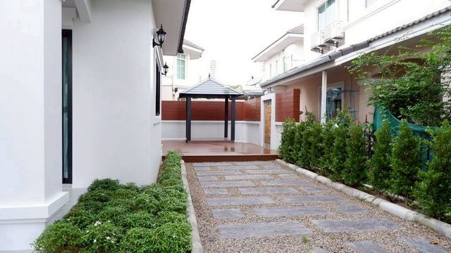 ประกาศฟรี! ซื้อ-ขาย-เช่า คอนโด บ้าน ทาวน์โฮม ที่ดิน และพื้นที่เชิงพาณิชย์ทั่วประเทศไทย ทุกทำเล ทุกงบประมาณ ไม่มีค่าใช้จ่าย ลงง่าย ขายไว เข้าถึงผู้ซื้อโดยตรง 3 215177pic2.jpg