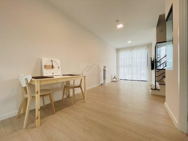 ประกาศฟรี! ซื้อ-ขาย-เช่า คอนโด บ้าน ทาวน์โฮม ที่ดิน และพื้นที่เชิงพาณิชย์ทั่วประเทศไทย ทุกทำเล ทุกงบประมาณ ไม่มีค่าใช้จ่าย ลงง่าย ขายไว เข้าถึงผู้ซื้อโดยตรง 5 498003pic4.jpg