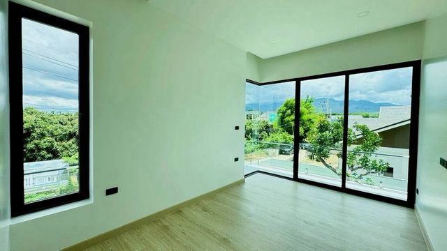 ประกาศฟรี! ซื้อ-ขาย-เช่า คอนโด บ้าน ทาวน์โฮม ที่ดิน และพื้นที่เชิงพาณิชย์ทั่วประเทศไทย ทุกทำเล ทุกงบประมาณ ไม่มีค่าใช้จ่าย ลงง่าย ขายไว เข้าถึงผู้ซื้อโดยตรง 5 216555pic4.jpg