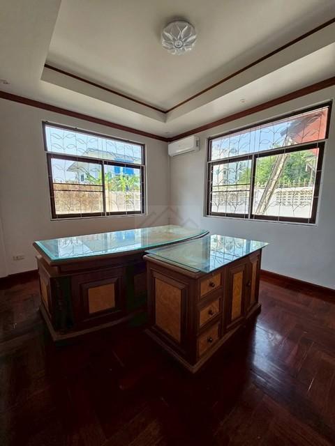 ประกาศฟรี! ซื้อ-ขาย-เช่า คอนโด บ้าน ทาวน์โฮม ที่ดิน และพื้นที่เชิงพาณิชย์ทั่วประเทศไทย ทุกทำเล ทุกงบประมาณ ไม่มีค่าใช้จ่าย ลงง่าย ขายไว เข้าถึงผู้ซื้อโดยตรง 5 498573pic4.jpg