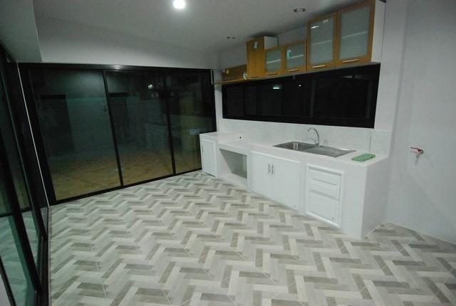 ประกาศฟรี! ซื้อ-ขาย-เช่า คอนโด บ้าน ทาวน์โฮม ที่ดิน และพื้นที่เชิงพาณิชย์ทั่วประเทศไทย ทุกทำเล ทุกงบประมาณ ไม่มีค่าใช้จ่าย ลงง่าย ขายไว เข้าถึงผู้ซื้อโดยตรง 5 498538pic4.jpg