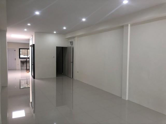 ประกาศฟรี! ซื้อ-ขาย-เช่า คอนโด บ้าน ทาวน์โฮม ที่ดิน และพื้นที่เชิงพาณิชย์ทั่วประเทศไทย ทุกทำเล ทุกงบประมาณ ไม่มีค่าใช้จ่าย ลงง่าย ขายไว เข้าถึงผู้ซื้อโดยตรง 5 498575pic4.jpg