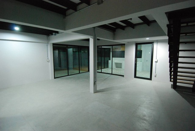 ประกาศฟรี! ซื้อ-ขาย-เช่า คอนโด บ้าน ทาวน์โฮม ที่ดิน และพื้นที่เชิงพาณิชย์ทั่วประเทศไทย ทุกทำเล ทุกงบประมาณ ไม่มีค่าใช้จ่าย ลงง่าย ขายไว เข้าถึงผู้ซื้อโดยตรง 3 498753pic2.jpg