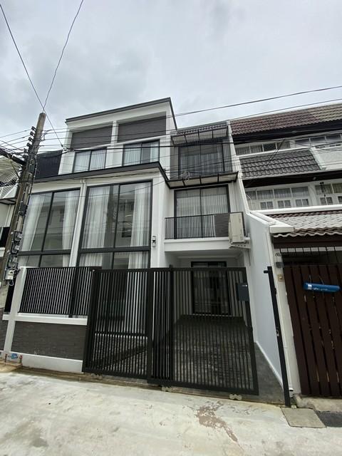 ประกาศฟรี! ซื้อ-ขาย-เช่า คอนโด บ้าน ทาวน์โฮม ที่ดิน และพื้นที่เชิงพาณิชย์ทั่วประเทศไทย ทุกทำเล ทุกงบประมาณ ไม่มีค่าใช้จ่าย ลงง่าย ขายไว เข้าถึงผู้ซื้อโดยตรง 3 498805pic2.jpg