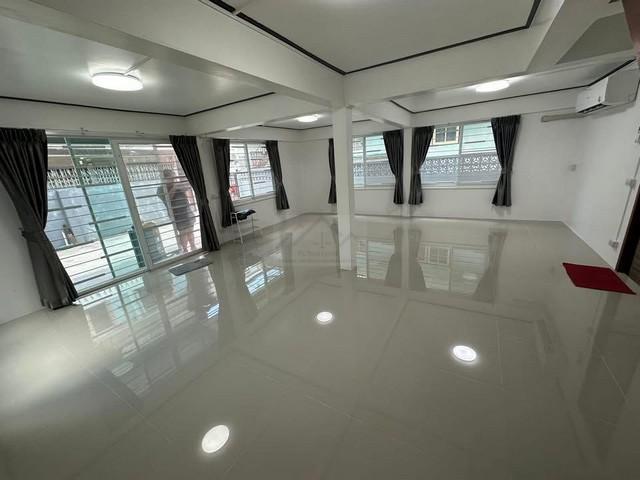 ประกาศฟรี! ซื้อ-ขาย-เช่า คอนโด บ้าน ทาวน์โฮม ที่ดิน และพื้นที่เชิงพาณิชย์ทั่วประเทศไทย ทุกทำเล ทุกงบประมาณ ไม่มีค่าใช้จ่าย ลงง่าย ขายไว เข้าถึงผู้ซื้อโดยตรง 2 498619pic1.jpg