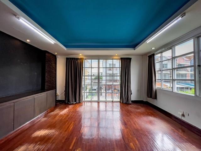 ประกาศฟรี! ซื้อ-ขาย-เช่า คอนโด บ้าน ทาวน์โฮม ที่ดิน และพื้นที่เชิงพาณิชย์ทั่วประเทศไทย ทุกทำเล ทุกงบประมาณ ไม่มีค่าใช้จ่าย ลงง่าย ขายไว เข้าถึงผู้ซื้อโดยตรง 5 498924pic4.jpg