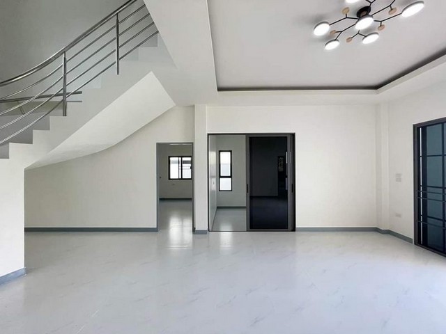 ประกาศฟรี! ซื้อ-ขาย-เช่า คอนโด บ้าน ทาวน์โฮม ที่ดิน และพื้นที่เชิงพาณิชย์ทั่วประเทศไทย ทุกทำเล ทุกงบประมาณ ไม่มีค่าใช้จ่าย ลงง่าย ขายไว เข้าถึงผู้ซื้อโดยตรง 5 221687pic4.jpg