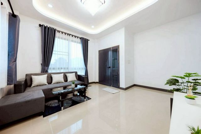 ประกาศฟรี! ซื้อ-ขาย-เช่า คอนโด บ้าน ทาวน์โฮม ที่ดิน และพื้นที่เชิงพาณิชย์ทั่วประเทศไทย ทุกทำเล ทุกงบประมาณ ไม่มีค่าใช้จ่าย ลงง่าย ขายไว เข้าถึงผู้ซื้อโดยตรง 5 221727pic4.jpg