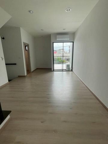 ประกาศฟรี! ซื้อ-ขาย-เช่า คอนโด บ้าน ทาวน์โฮม ที่ดิน และพื้นที่เชิงพาณิชย์ทั่วประเทศไทย ทุกทำเล ทุกงบประมาณ ไม่มีค่าใช้จ่าย ลงง่าย ขายไว เข้าถึงผู้ซื้อโดยตรง 4 500325pic3.jpg