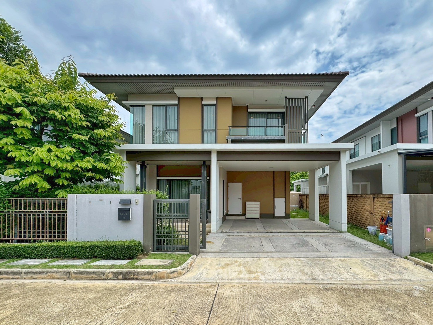 ประกาศฟรี! ซื้อ-ขาย-เช่า คอนโด บ้าน ทาวน์โฮม ที่ดิน และพื้นที่เชิงพาณิชย์ทั่วประเทศไทย ทุกทำเล ทุกงบประมาณ ไม่มีค่าใช้จ่าย ลงง่าย ขายไว เข้าถึงผู้ซื้อโดยตรง 3 221799pic2.jpg