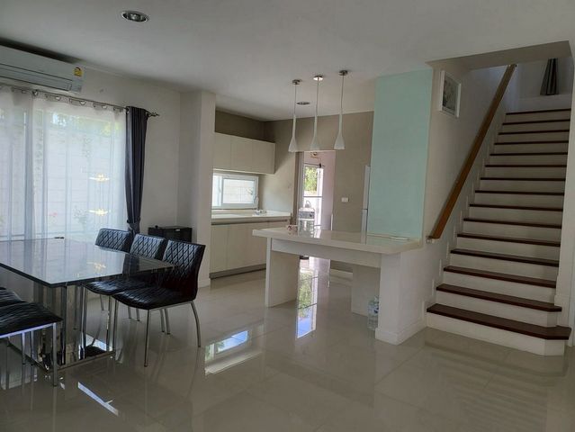 ประกาศฟรี! ซื้อ-ขาย-เช่า คอนโด บ้าน ทาวน์โฮม ที่ดิน และพื้นที่เชิงพาณิชย์ทั่วประเทศไทย ทุกทำเล ทุกงบประมาณ ไม่มีค่าใช้จ่าย ลงง่าย ขายไว เข้าถึงผู้ซื้อโดยตรง 4 222008pic3.jpg