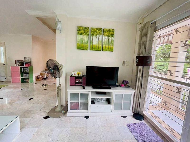 ประกาศฟรี! ซื้อ-ขาย-เช่า คอนโด บ้าน ทาวน์โฮม ที่ดิน และพื้นที่เชิงพาณิชย์ทั่วประเทศไทย ทุกทำเล ทุกงบประมาณ ไม่มีค่าใช้จ่าย ลงง่าย ขายไว เข้าถึงผู้ซื้อโดยตรง 5 222058pic4.jpg