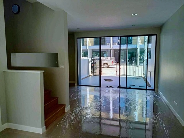 ประกาศฟรี! ซื้อ-ขาย-เช่า คอนโด บ้าน ทาวน์โฮม ที่ดิน และพื้นที่เชิงพาณิชย์ทั่วประเทศไทย ทุกทำเล ทุกงบประมาณ ไม่มีค่าใช้จ่าย ลงง่าย ขายไว เข้าถึงผู้ซื้อโดยตรง 3 221982pic2.jpg