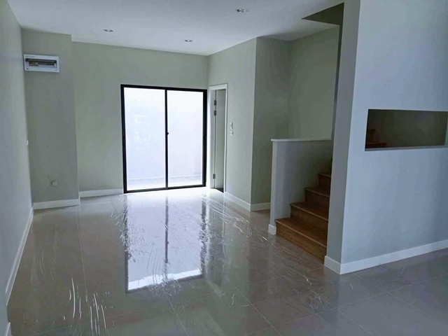 ประกาศฟรี! ซื้อ-ขาย-เช่า คอนโด บ้าน ทาวน์โฮม ที่ดิน และพื้นที่เชิงพาณิชย์ทั่วประเทศไทย ทุกทำเล ทุกงบประมาณ ไม่มีค่าใช้จ่าย ลงง่าย ขายไว เข้าถึงผู้ซื้อโดยตรง 5 221982pic4.jpg