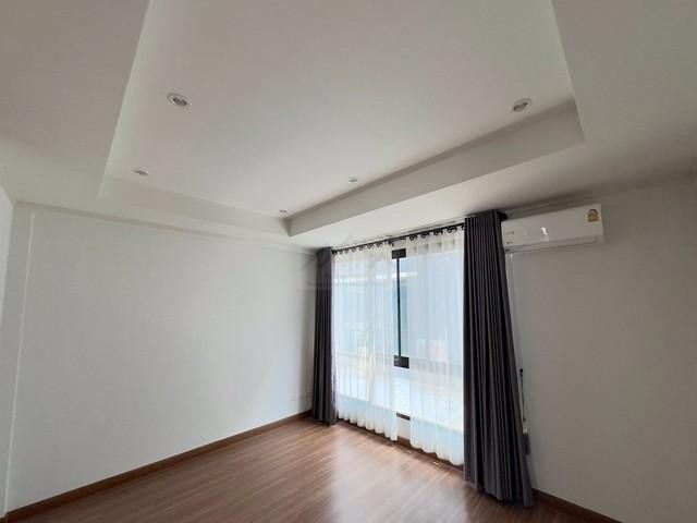 ประกาศฟรี! ซื้อ-ขาย-เช่า คอนโด บ้าน ทาวน์โฮม ที่ดิน และพื้นที่เชิงพาณิชย์ทั่วประเทศไทย ทุกทำเล ทุกงบประมาณ ไม่มีค่าใช้จ่าย ลงง่าย ขายไว เข้าถึงผู้ซื้อโดยตรง 4 500638pic3.jpg