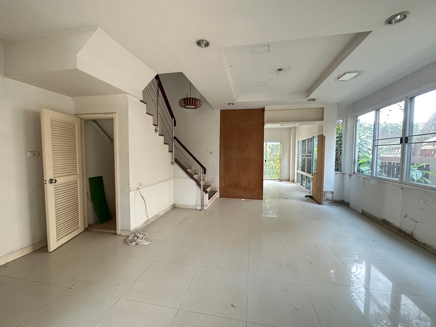 ประกาศฟรี! ซื้อ-ขาย-เช่า คอนโด บ้าน ทาวน์โฮม ที่ดิน และพื้นที่เชิงพาณิชย์ทั่วประเทศไทย ทุกทำเล ทุกงบประมาณ ไม่มีค่าใช้จ่าย ลงง่าย ขายไว เข้าถึงผู้ซื้อโดยตรง 3 198275pic2.jpg