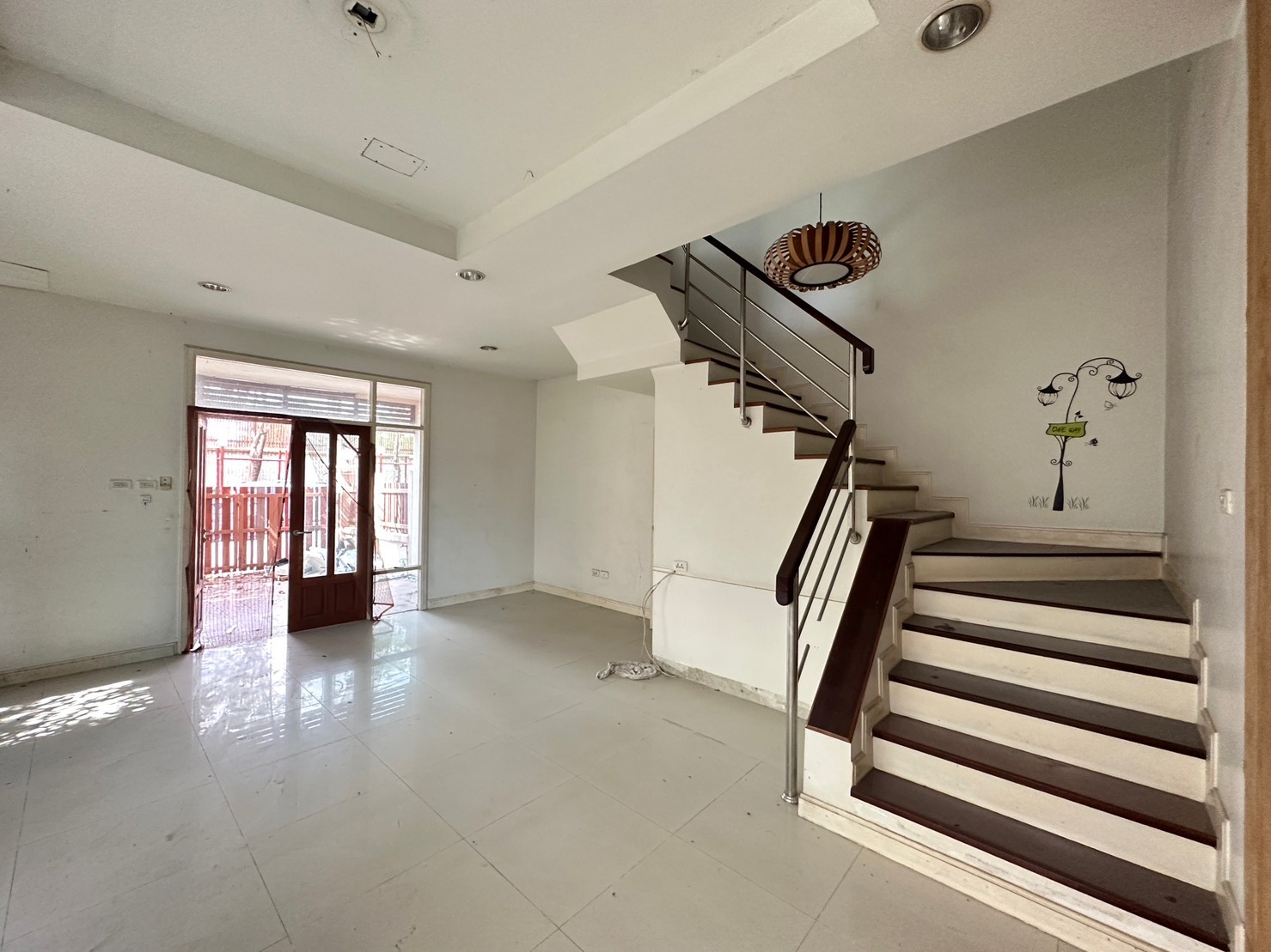 ประกาศฟรี! ซื้อ-ขาย-เช่า คอนโด บ้าน ทาวน์โฮม ที่ดิน และพื้นที่เชิงพาณิชย์ทั่วประเทศไทย ทุกทำเล ทุกงบประมาณ ไม่มีค่าใช้จ่าย ลงง่าย ขายไว เข้าถึงผู้ซื้อโดยตรง 4 198275pic3.jpg