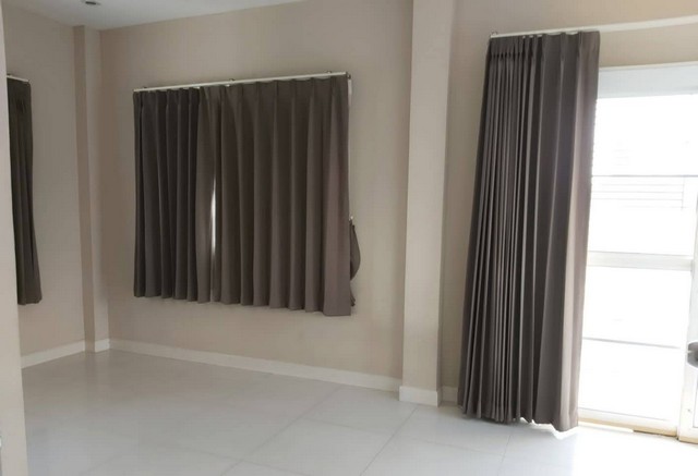 ประกาศฟรี! ซื้อ-ขาย-เช่า คอนโด บ้าน ทาวน์โฮม ที่ดิน และพื้นที่เชิงพาณิชย์ทั่วประเทศไทย ทุกทำเล ทุกงบประมาณ ไม่มีค่าใช้จ่าย ลงง่าย ขายไว เข้าถึงผู้ซื้อโดยตรง 3 500670pic2.jpg