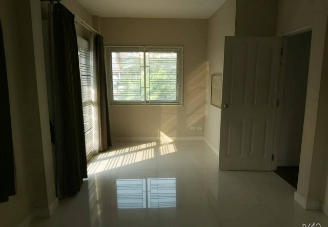 ประกาศฟรี! ซื้อ-ขาย-เช่า คอนโด บ้าน ทาวน์โฮม ที่ดิน และพื้นที่เชิงพาณิชย์ทั่วประเทศไทย ทุกทำเล ทุกงบประมาณ ไม่มีค่าใช้จ่าย ลงง่าย ขายไว เข้าถึงผู้ซื้อโดยตรง 4 500670pic3.jpg