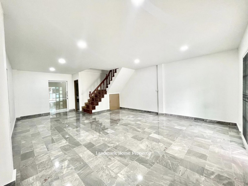 ประกาศฟรี! ซื้อ-ขาย-เช่า คอนโด บ้าน ทาวน์โฮม ที่ดิน และพื้นที่เชิงพาณิชย์ทั่วประเทศไทย ทุกทำเล ทุกงบประมาณ ไม่มีค่าใช้จ่าย ลงง่าย ขายไว เข้าถึงผู้ซื้อโดยตรง 4 302553pic3.jpg